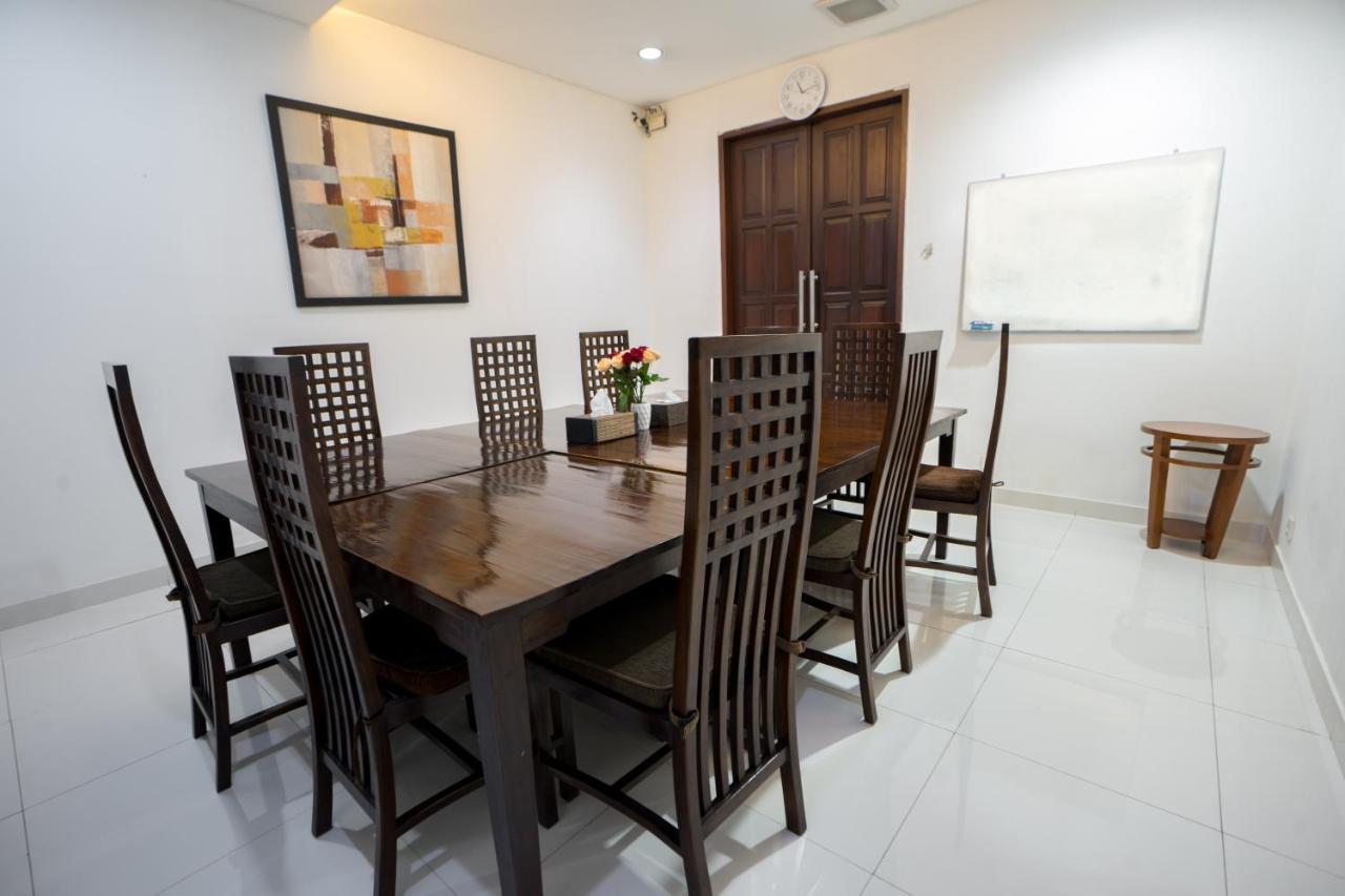 ARCS House Menteng by Jambuluwuk Jakarta Bagian luar foto
