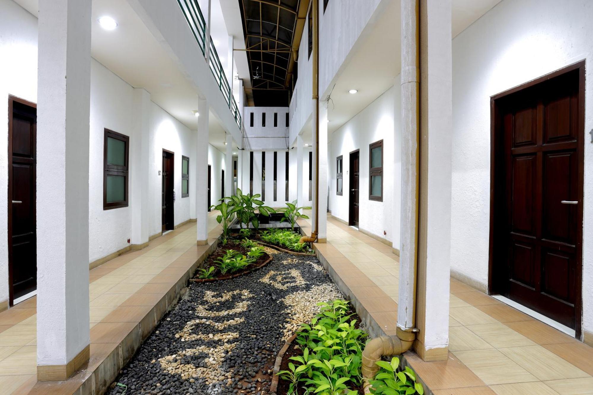 ARCS House Menteng by Jambuluwuk Jakarta Bagian luar foto